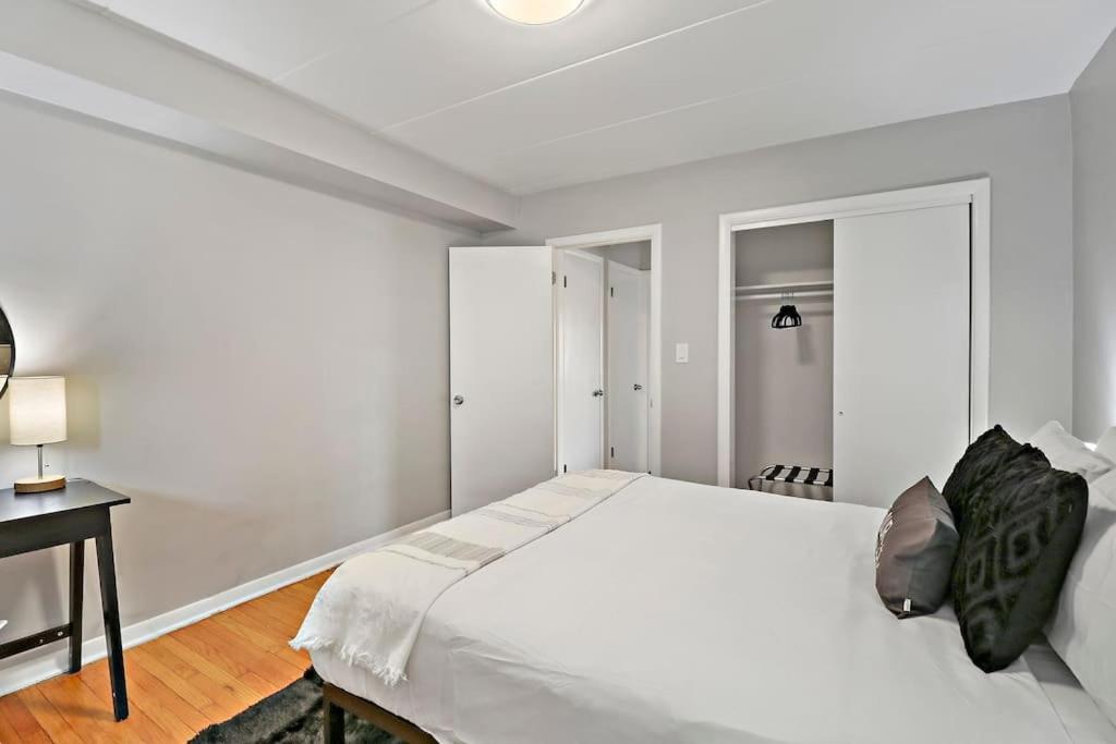 Calm & Cozy 1Br Apt In Arlington Heights - Salem 5A Apartment Екстериор снимка